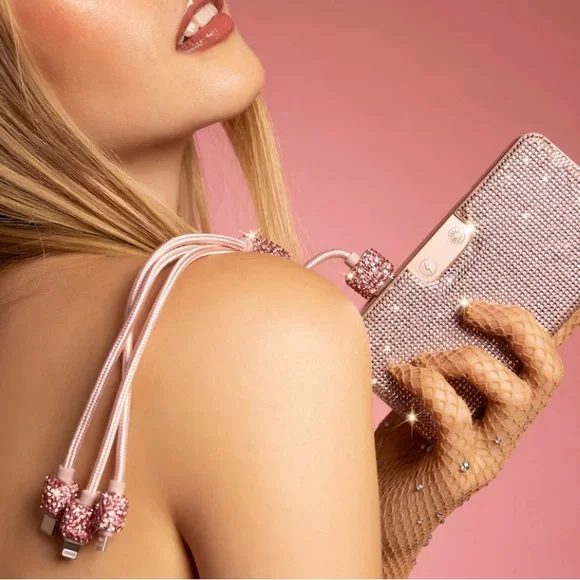 Riki Loves Riki POWERFUL portable LED-lighted vanity mirror power bank. - Picture 9 of 9